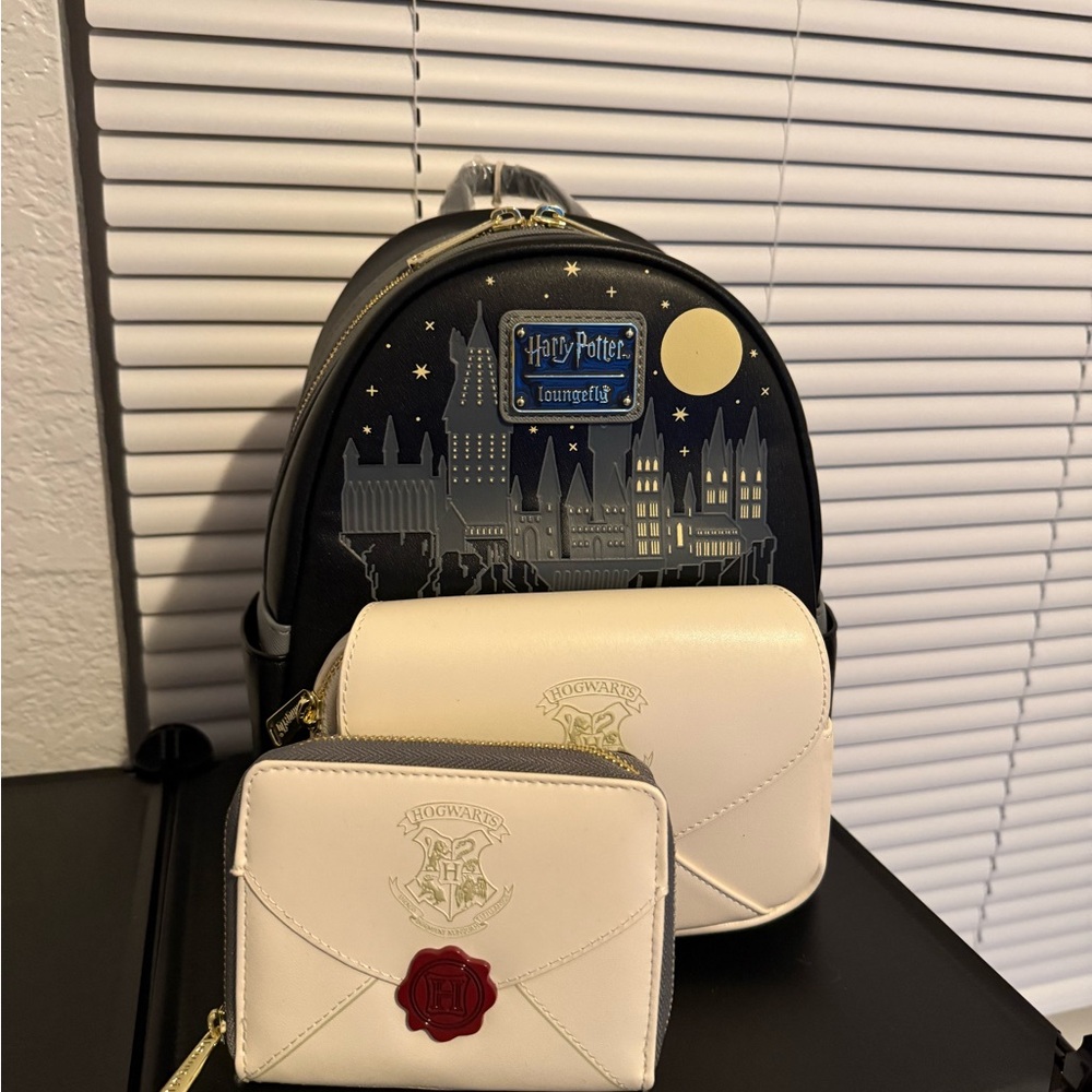 Loungefly Harry Potter Hogwarts Night Mini Backpack & Cream Wallet Set